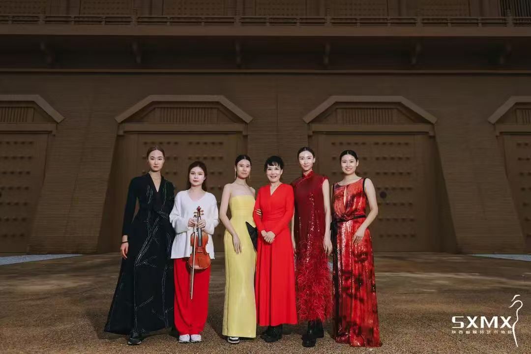 20251014/68ee067abb51b.jpg 2.jpg